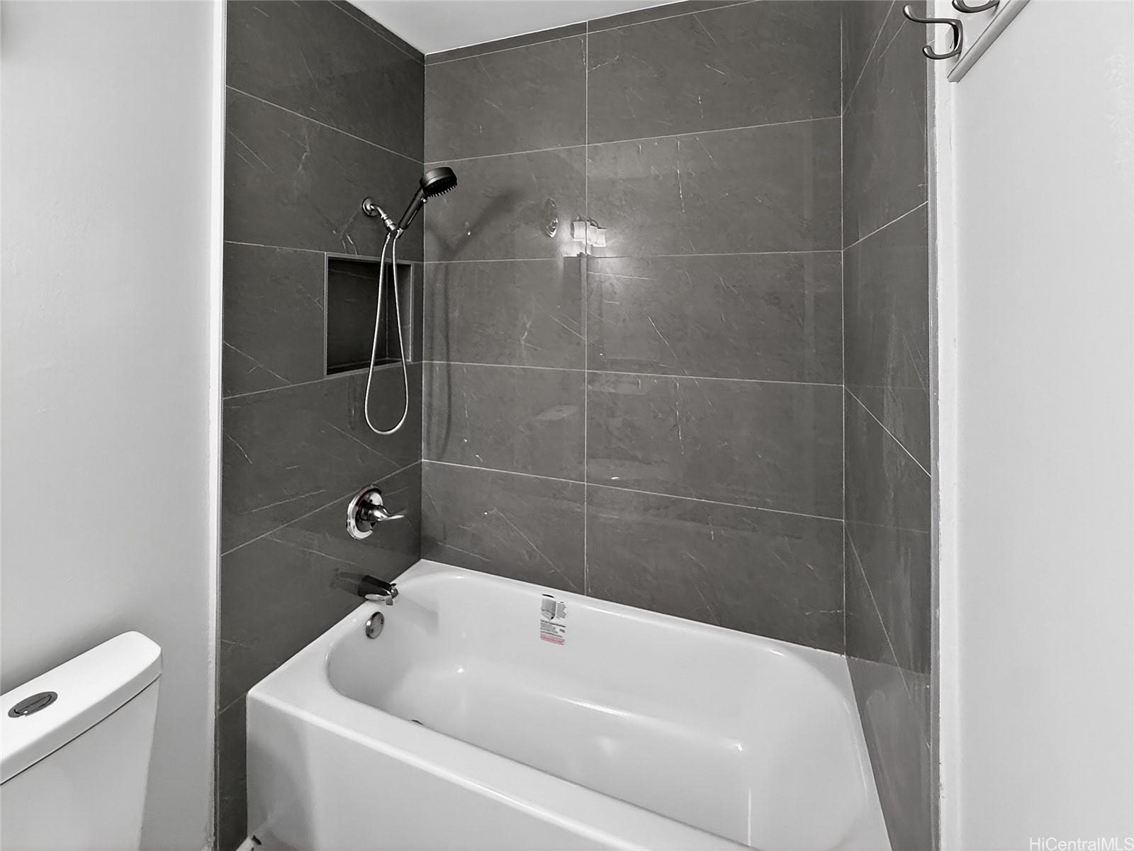 Crown Kinau condo # DH26, Honolulu, Hawaii - photo 6 of 11