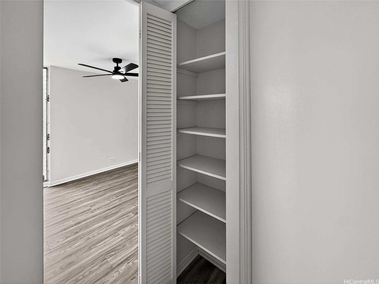 Crown Kinau condo # DH26, Honolulu, Hawaii - photo 8 of 11