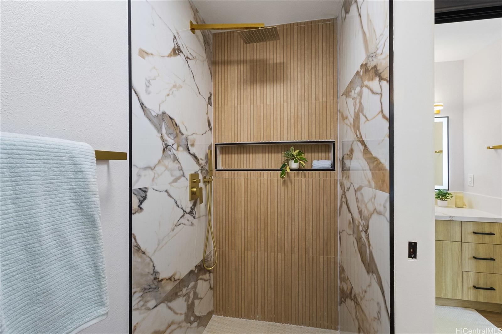 7533  Kamaomao Place Kalama Valley, Hawaii Kai home - photo 15 of 25