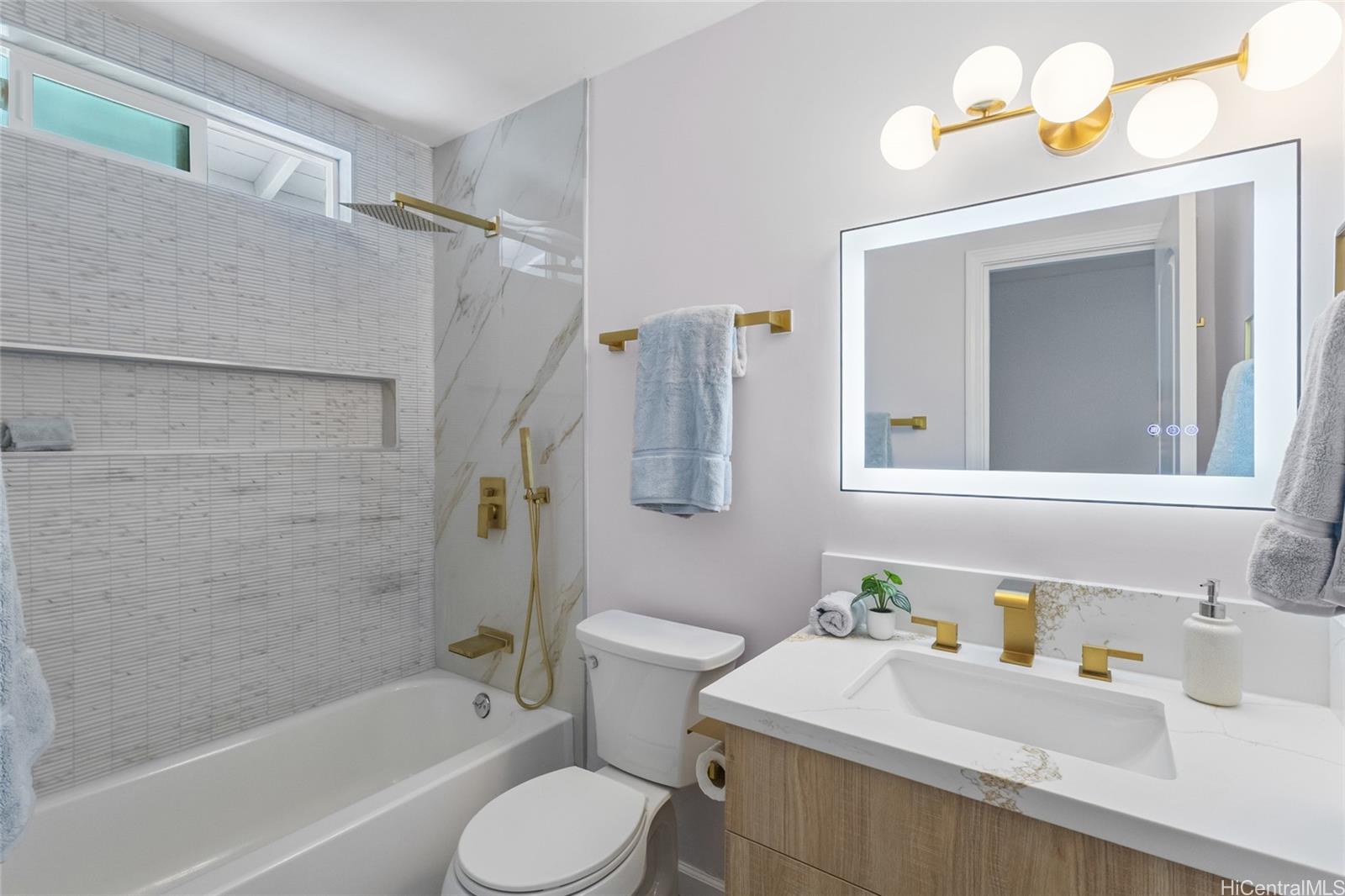 7533  Kamaomao Place Kalama Valley, Hawaii Kai home - photo 21 of 25