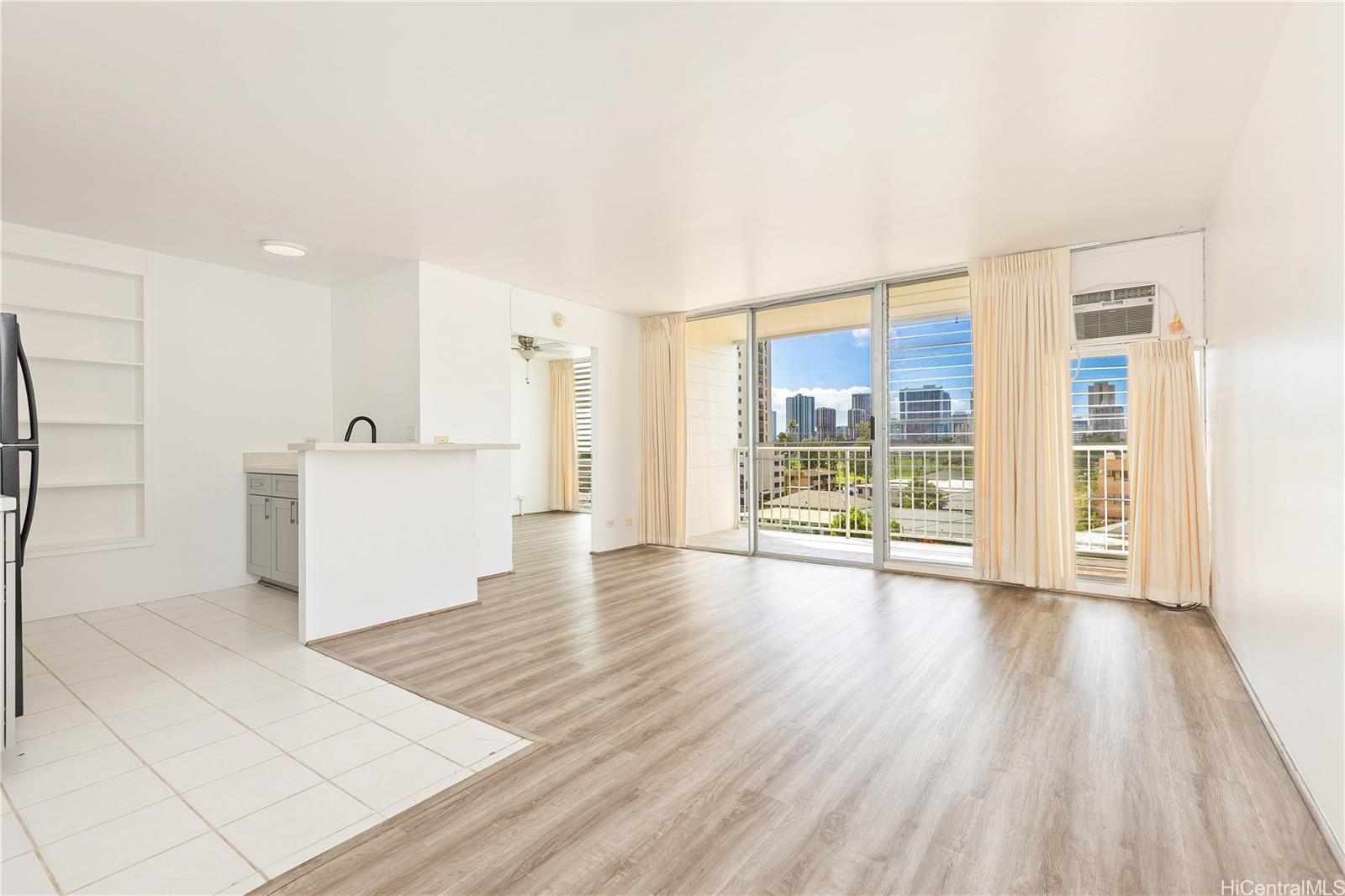 Sun Hala condo # 608, Honolulu, Hawaii - photo 2 of 18