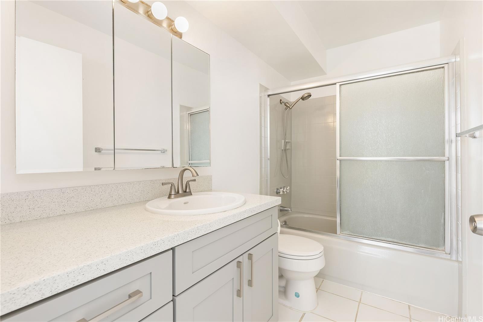 Sun Hala condo # 608, Honolulu, Hawaii - photo 11 of 18