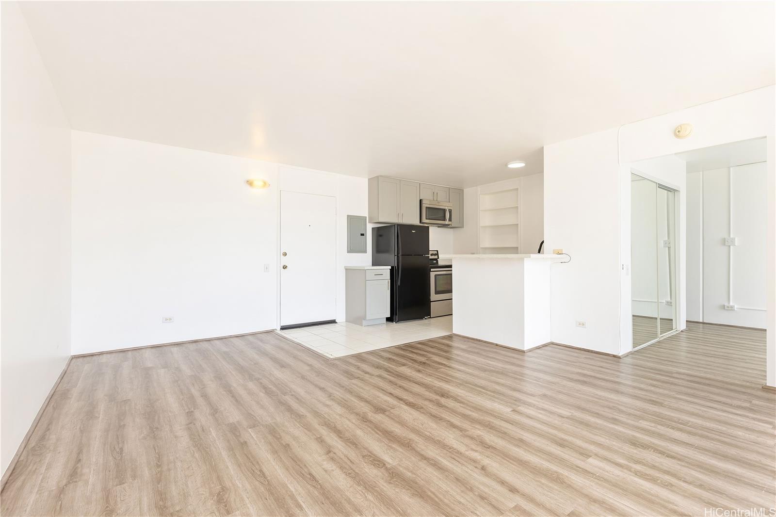 Sun Hala condo # 608, Honolulu, Hawaii - photo 4 of 18