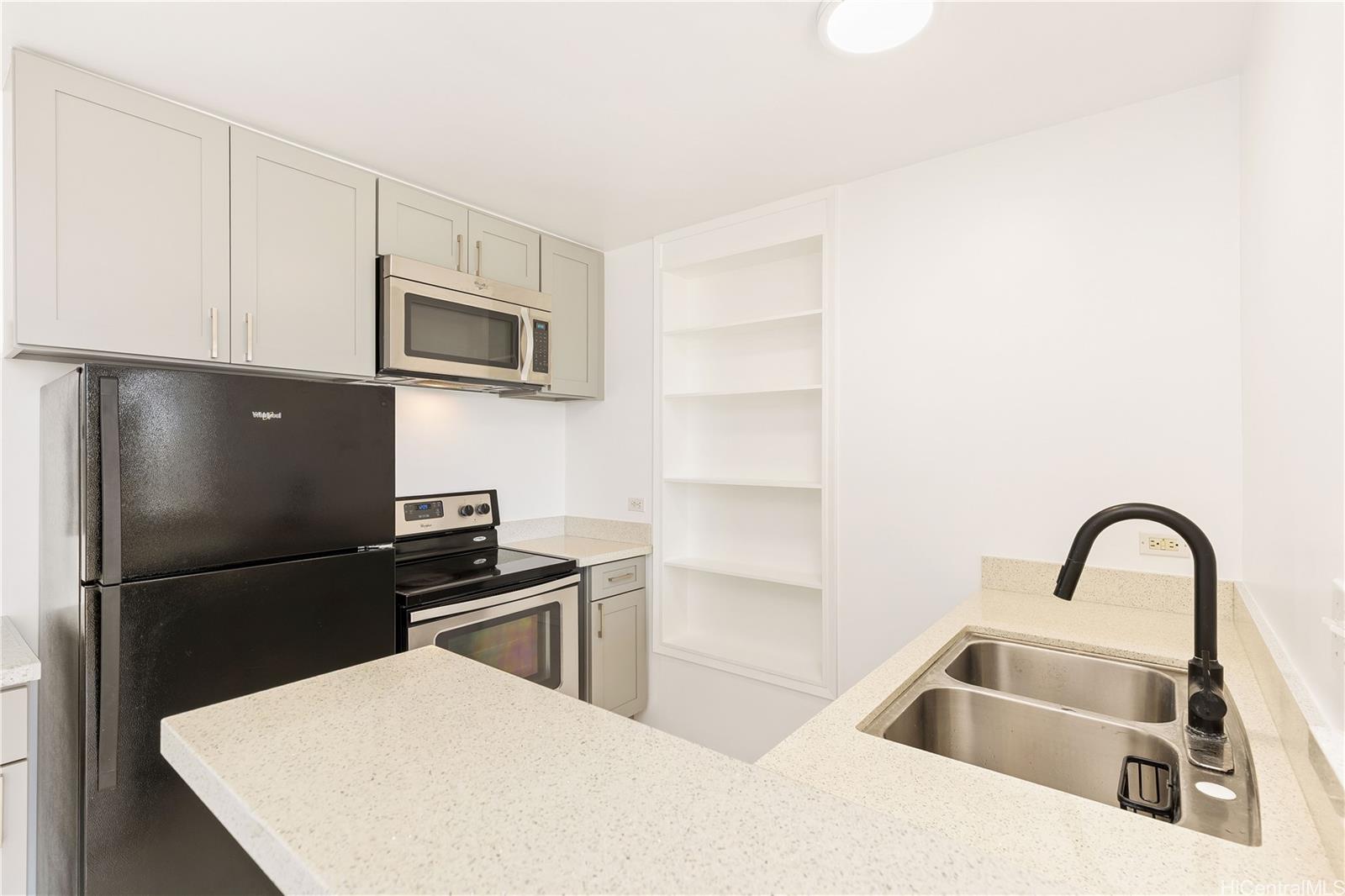 Sun Hala condo # 608, Honolulu, Hawaii - photo 7 of 18