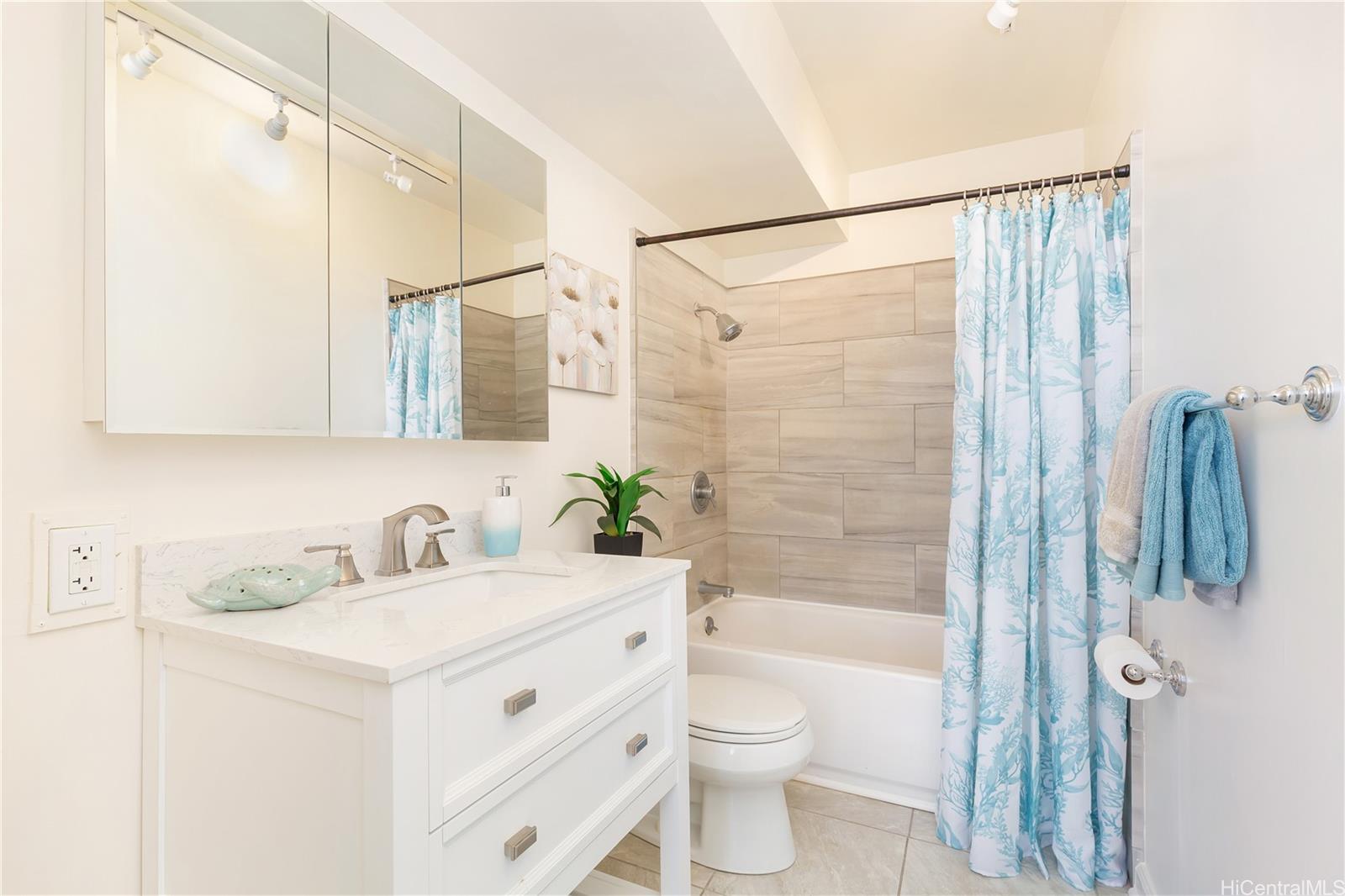 Sun Hala condo # 904, Honolulu, Hawaii - photo 14 of 24