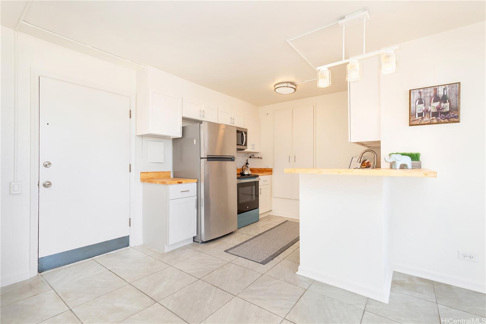 Sun Hala condo # 904, Honolulu, Hawaii - photo 8 of 24