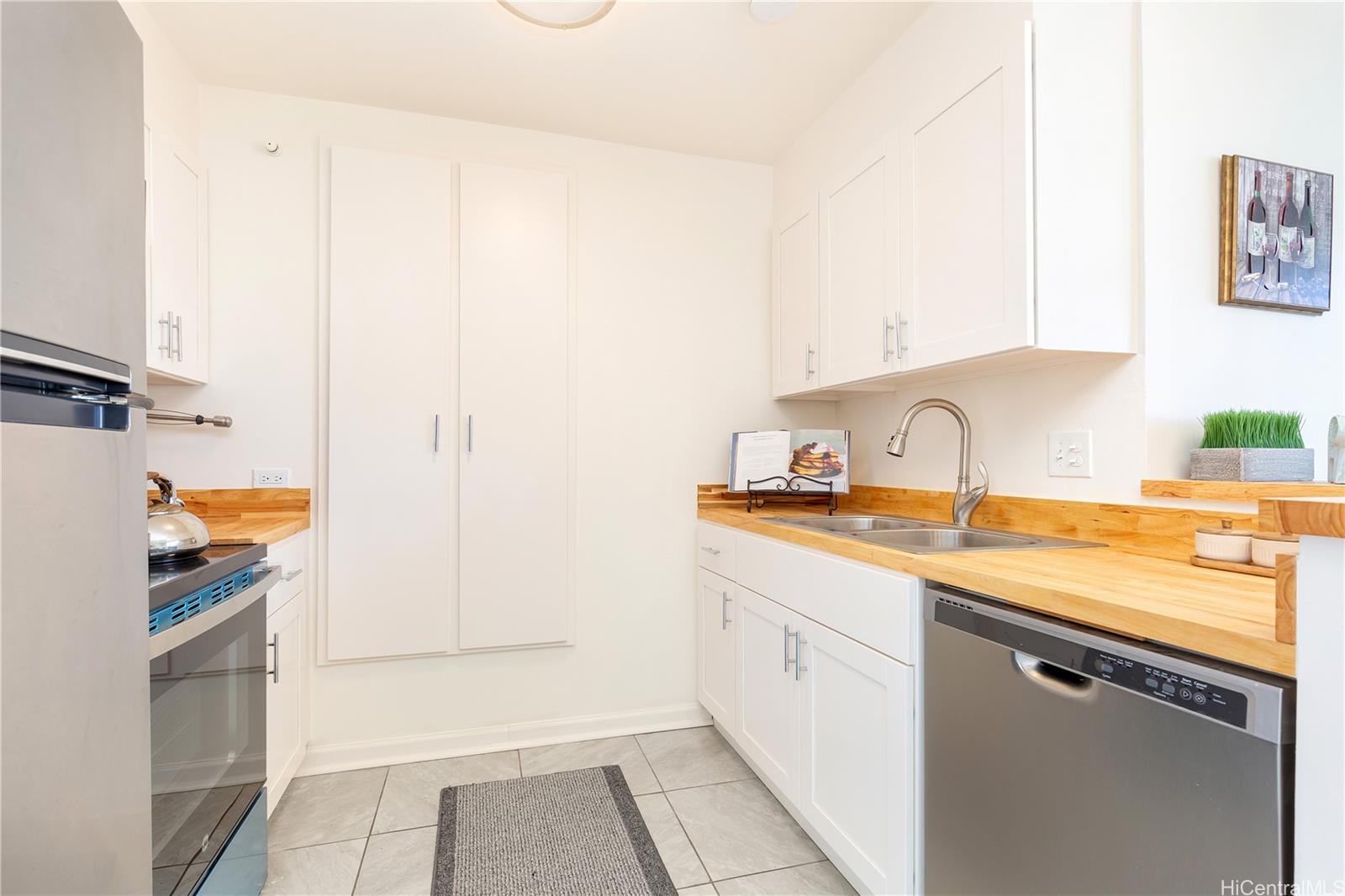 Sun Hala condo # 904, Honolulu, Hawaii - photo 10 of 24