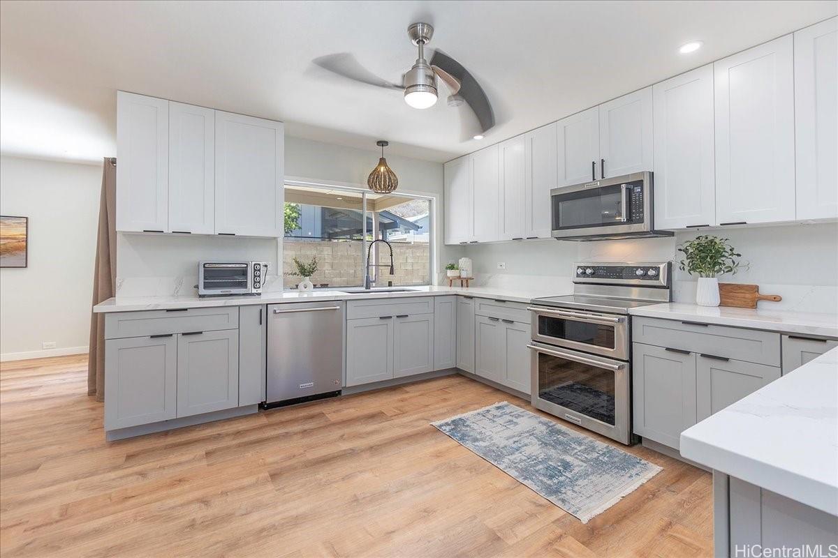 7540  Puumahoe Place Kalama Valley, Hawaii Kai home - photo 6 of 24