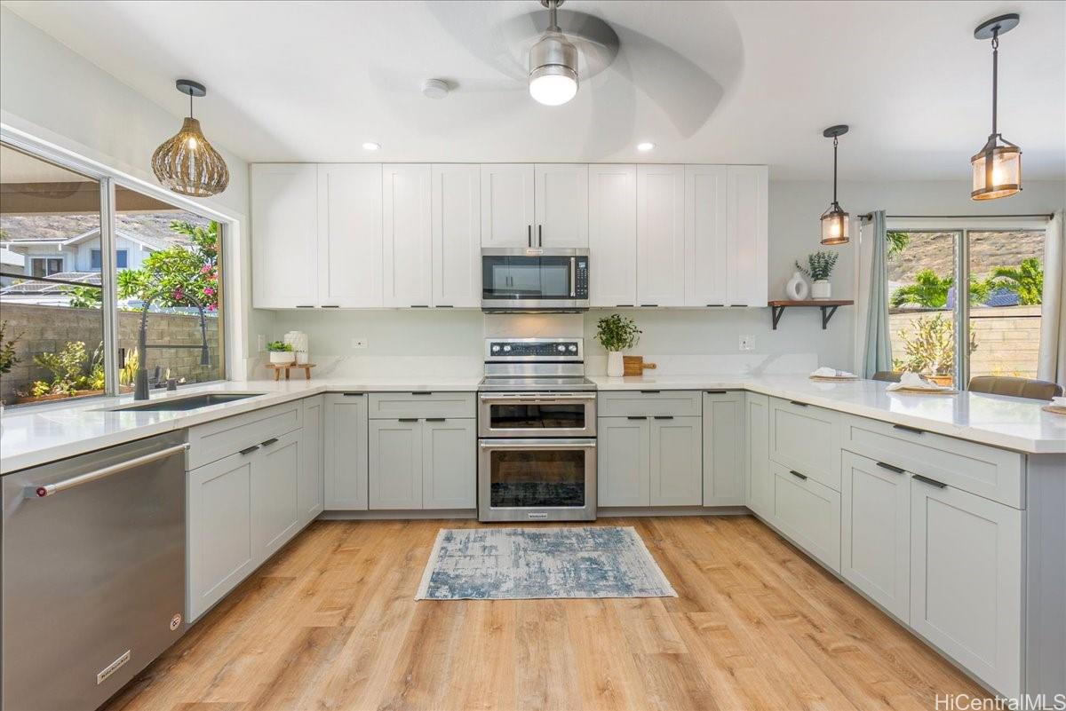 7540  Puumahoe Place Kalama Valley, Hawaii Kai home - photo 8 of 24