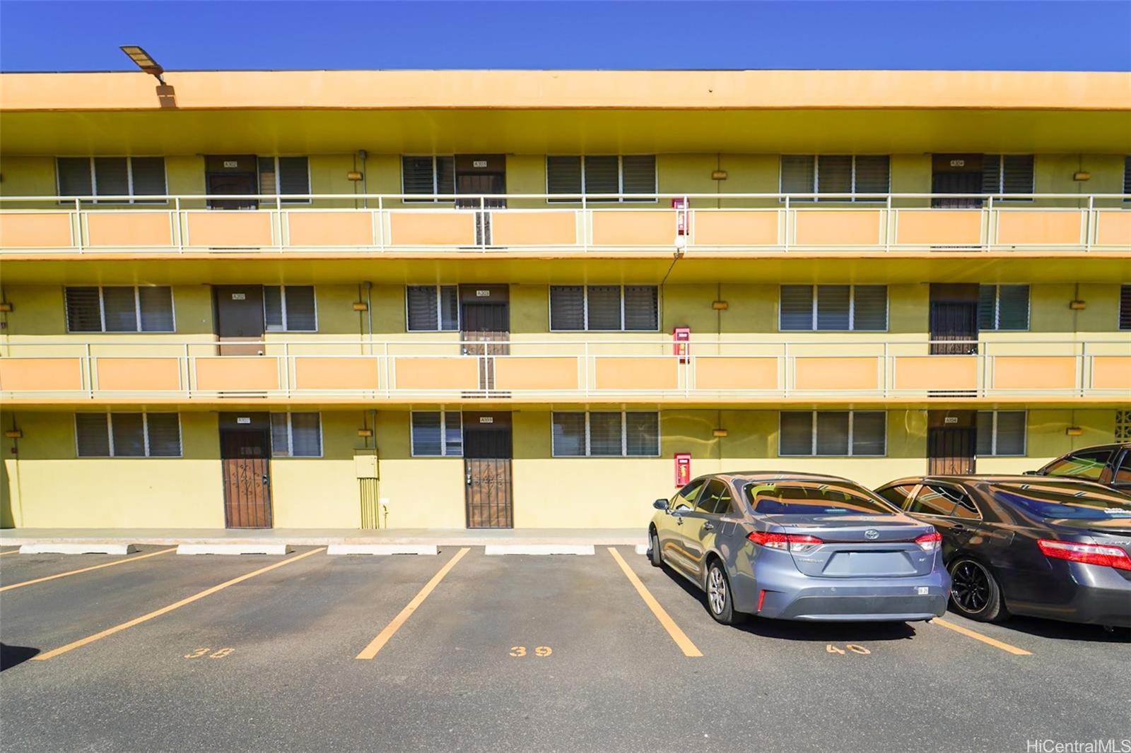 Holiday Gardens condo # A204, Honolulu, Hawaii - photo 16 of 19