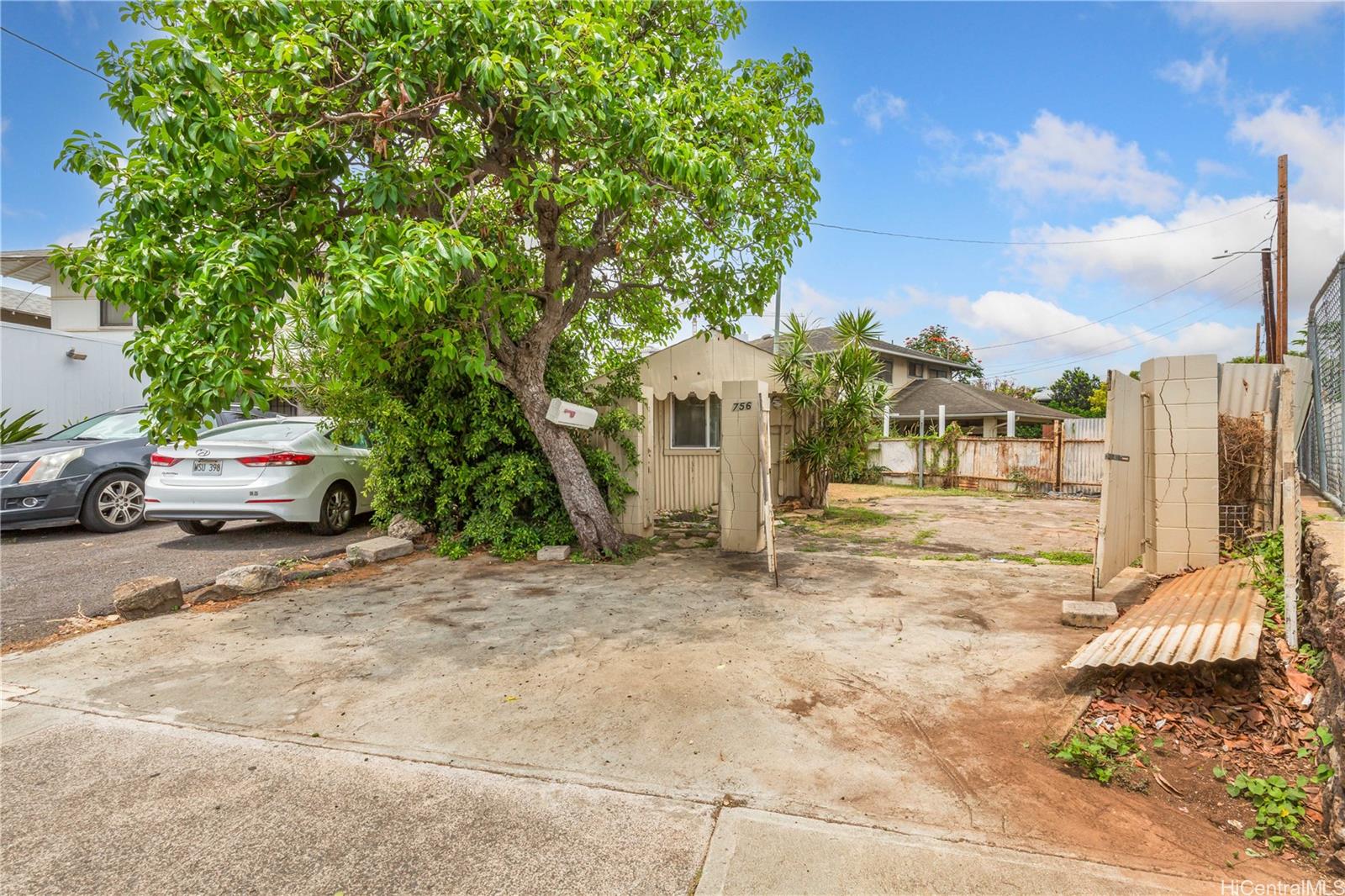756  University Ave Moiliili, Honolulu home - photo 15 of 22