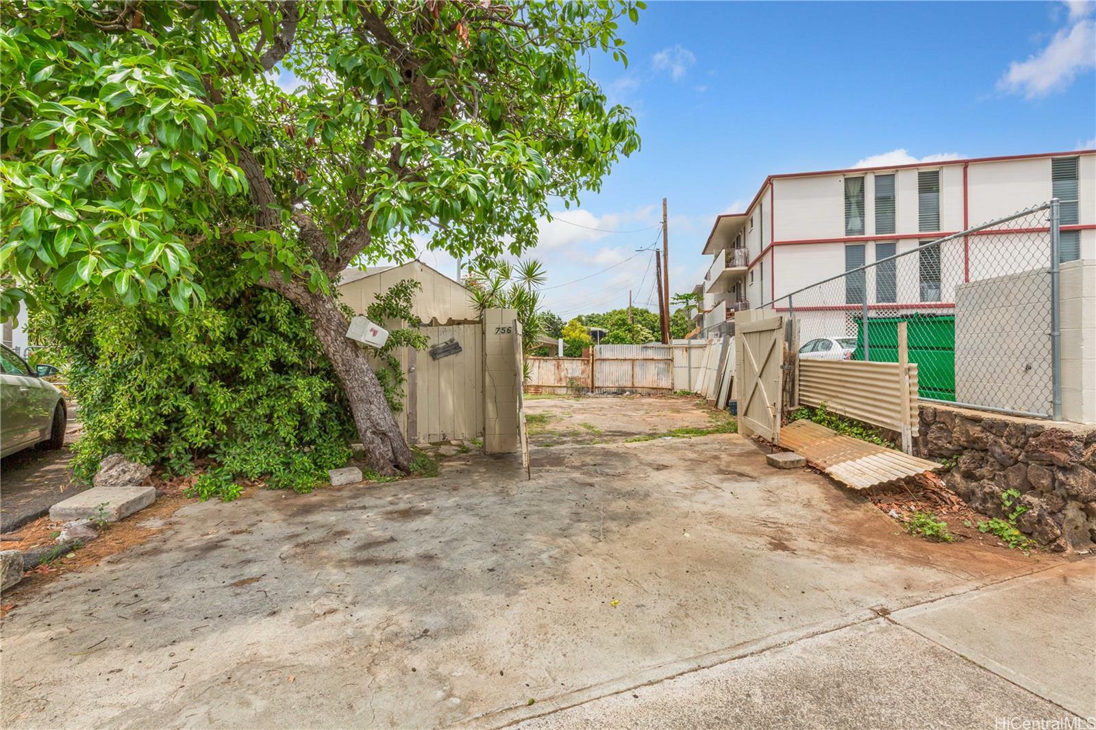 756  University Ave Moiliili, Honolulu home - photo 16 of 22