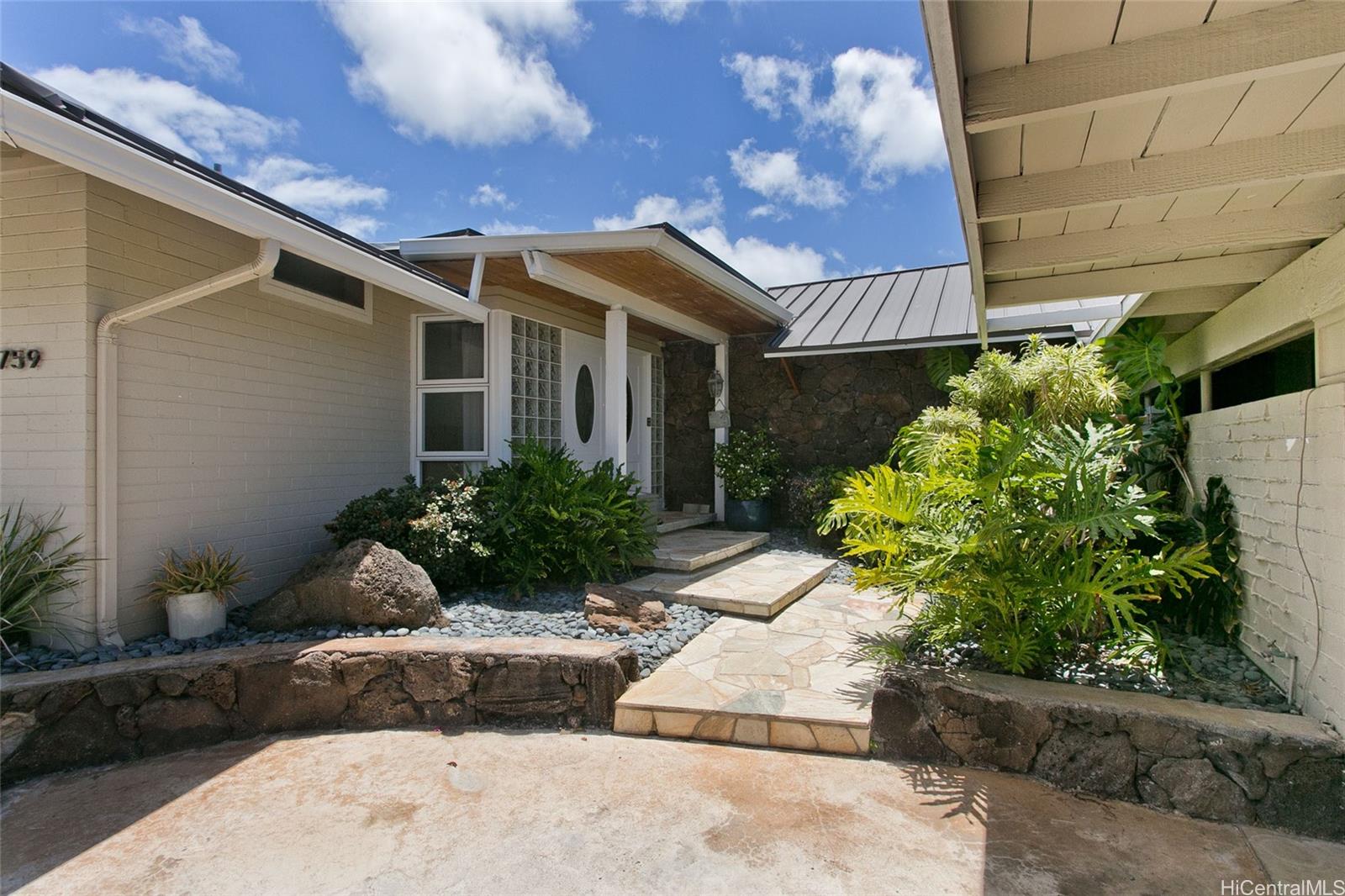 759  Elepaio Street Kahala Area, Diamond Head home - photo 2 of 25
