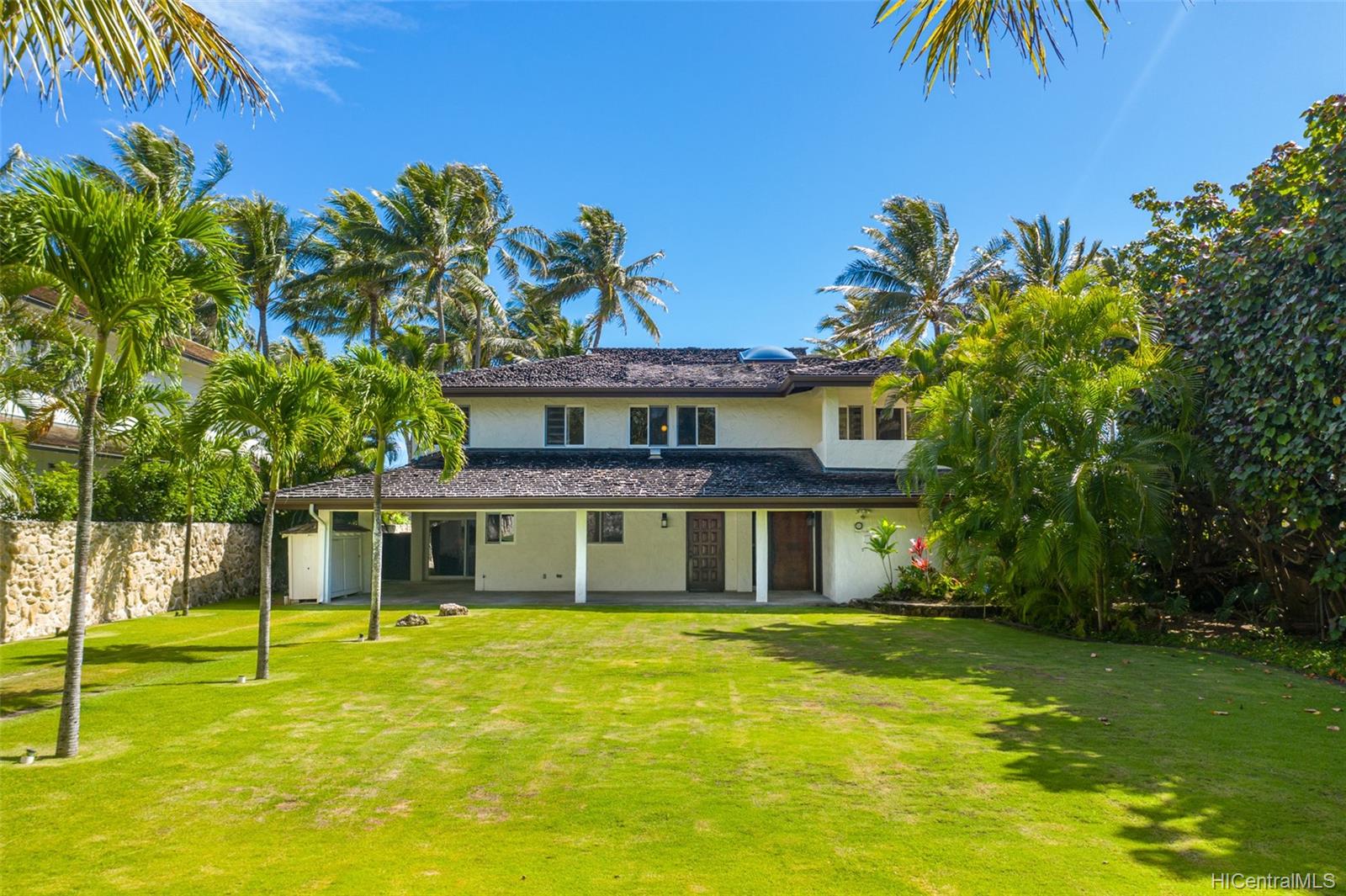 76 Kalaheo Ave , Kailua, Hi 96734 Beachside home Kailua