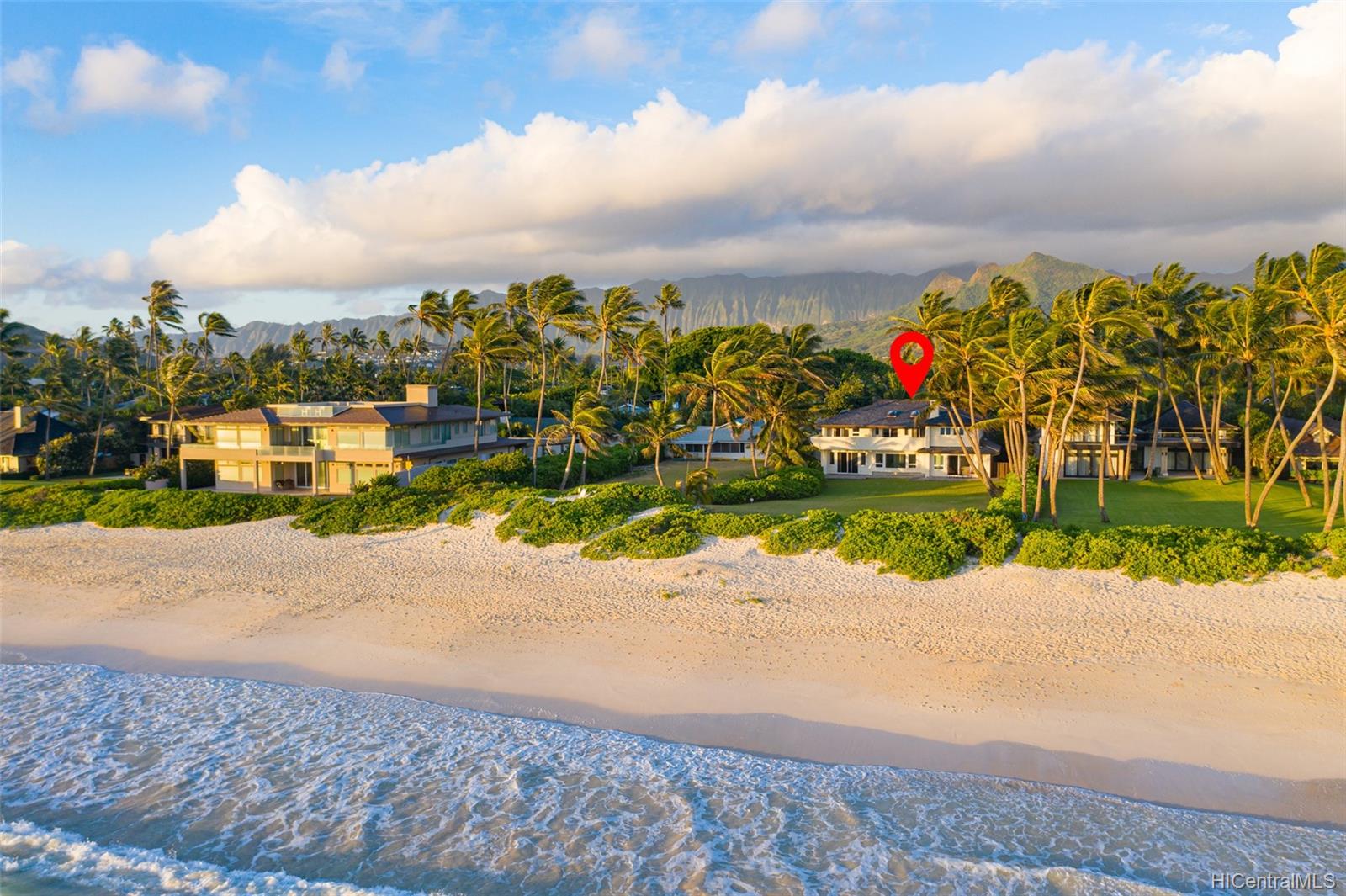76 Kalaheo Ave , Kailua, Hi 96734 Beachside home Kailua