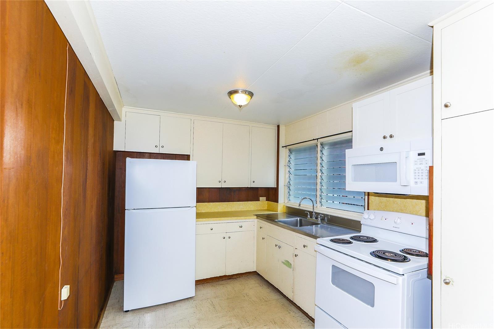 760  Kopke St Kapalama, Honolulu home - photo 6 of 25