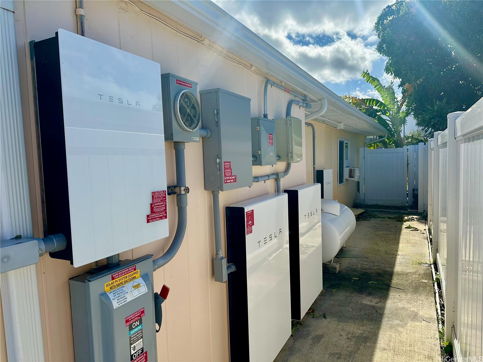 763  Kaipii Street Coconut Grove, Kailua home - photo 20 of 25