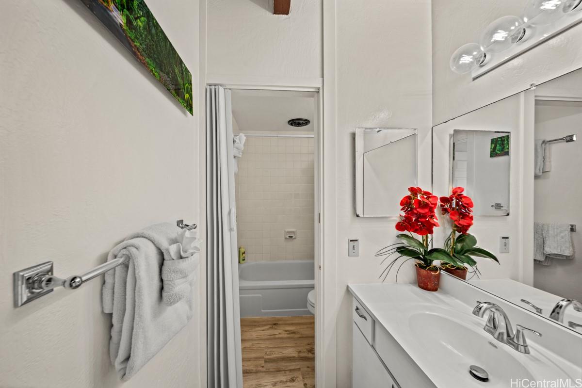 Kona Bali Kai condo # 343, Kailua Kona, Hawaii - photo 7 of 17