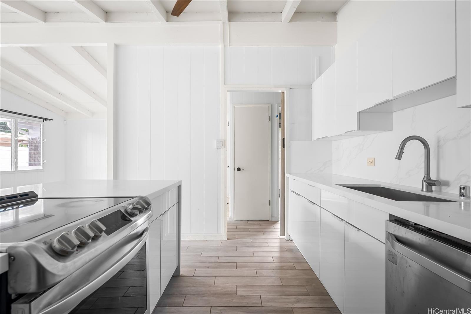 771 Akumu St Kailua - Rental - photo 3 of 19