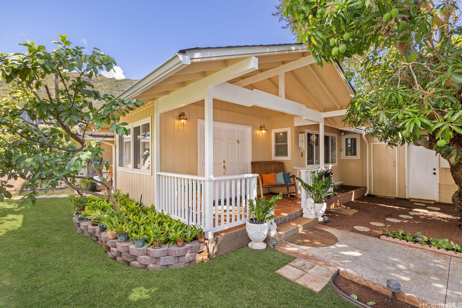 773 Lawelawe Street , Honolulu, Hi 96821 Aina Haina Area