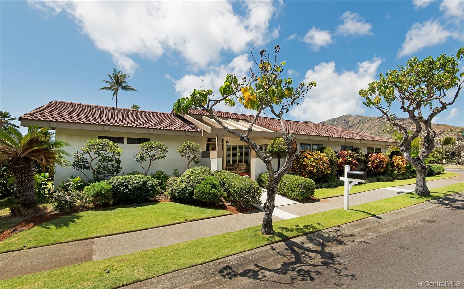 7747 Kalohelani Place , Honolulu, Hi 96825 Queens Gate