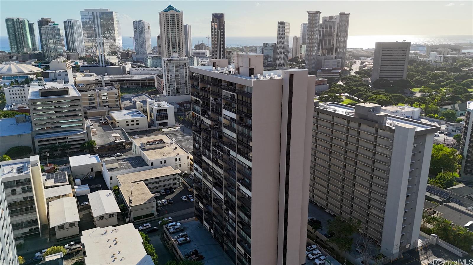 Kinau Lanais condo # 1503, Honolulu, Hawaii - photo 15 of 17