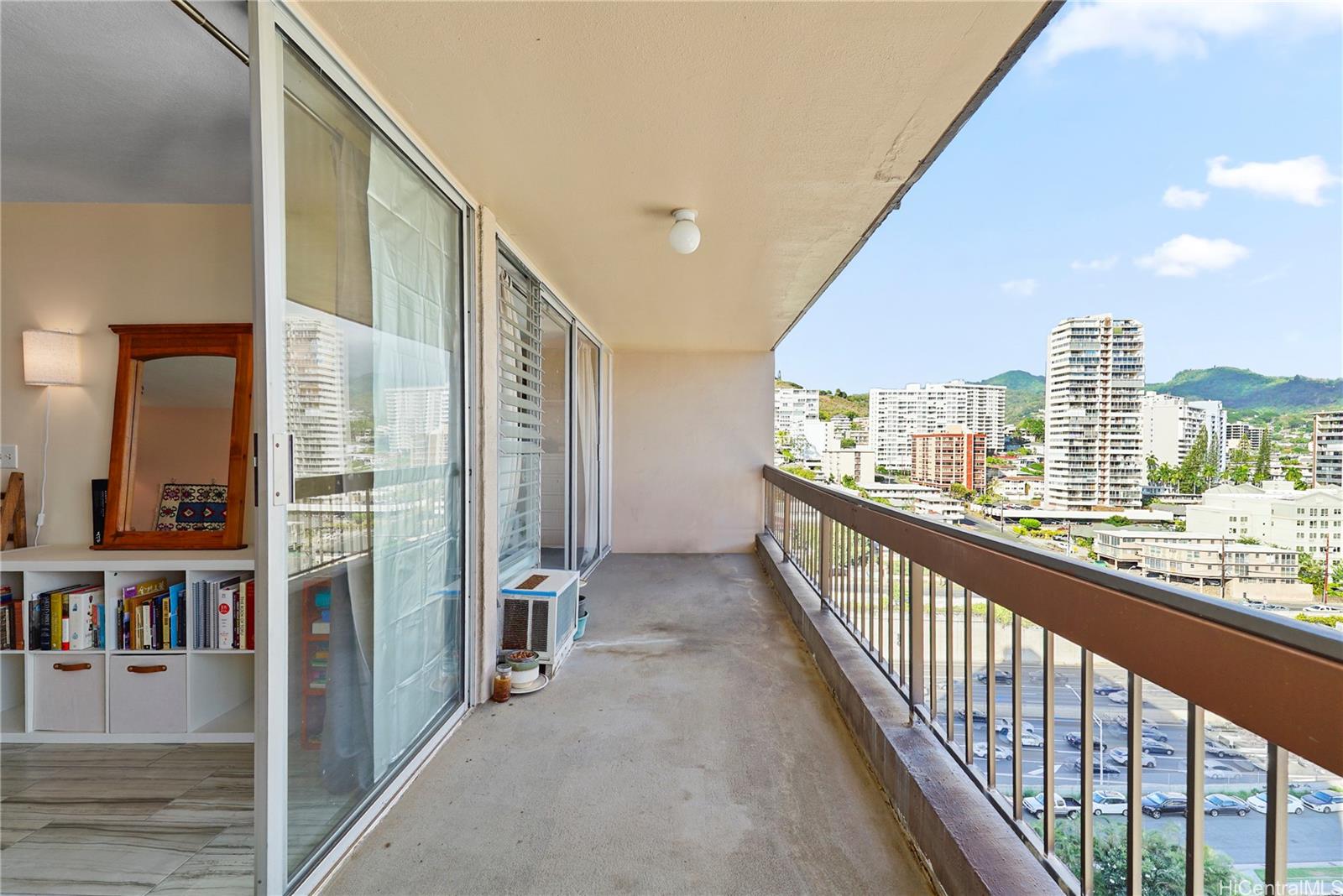 Kinau Lanais condo # 1503, Honolulu, Hawaii - photo 6 of 17