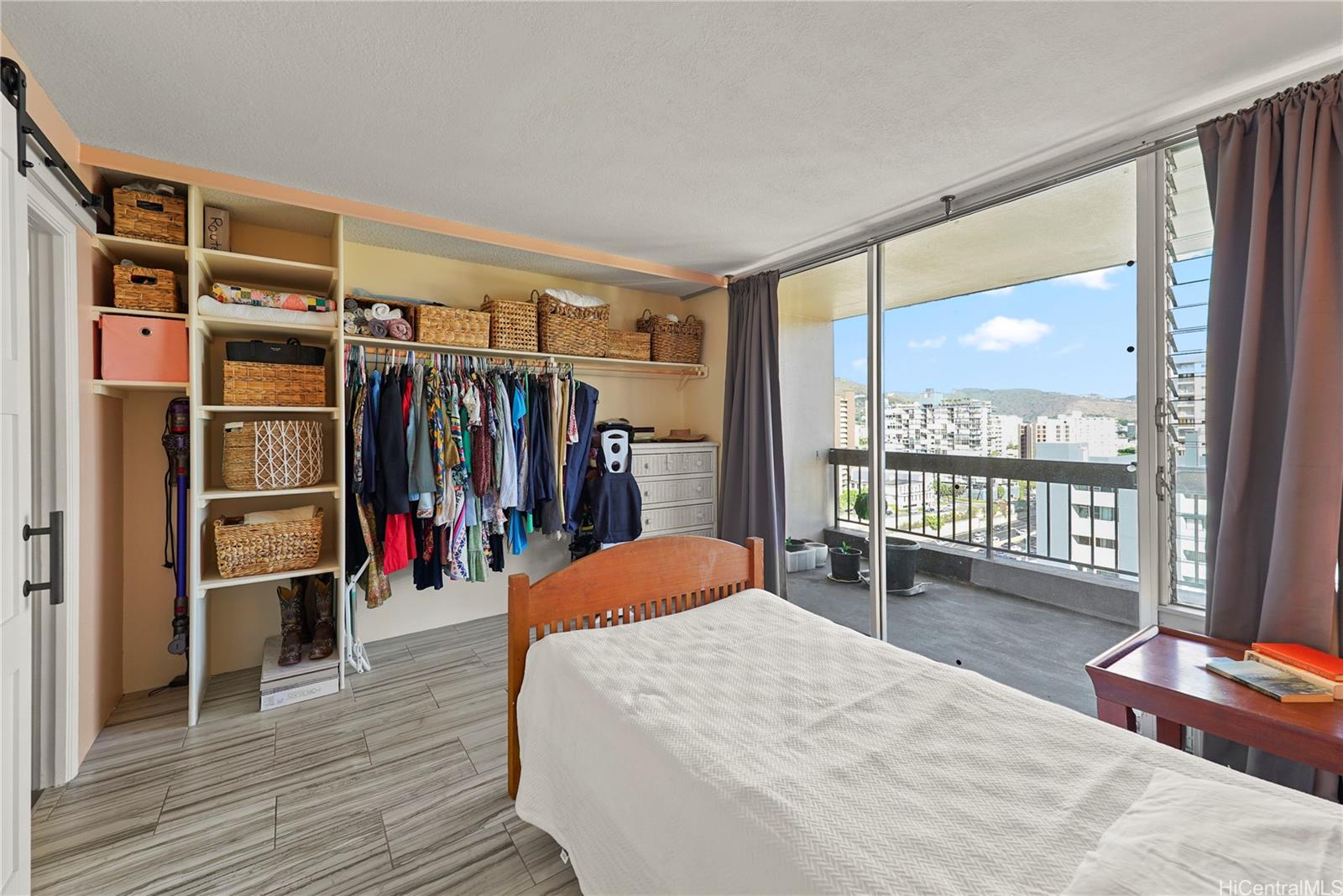 Kinau Lanais condo # 1503, Honolulu, Hawaii - photo 10 of 17