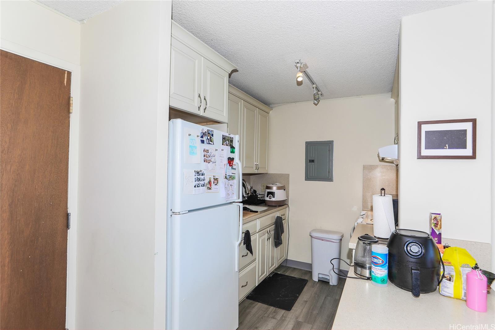 Kinau Lanais condo # 1507, Honolulu, Hawaii - photo 13 of 25