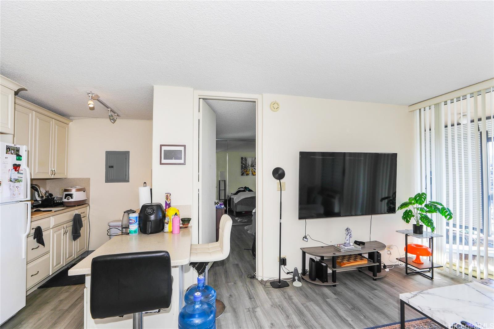 Kinau Lanais condo # 1507, Honolulu, Hawaii - photo 6 of 25