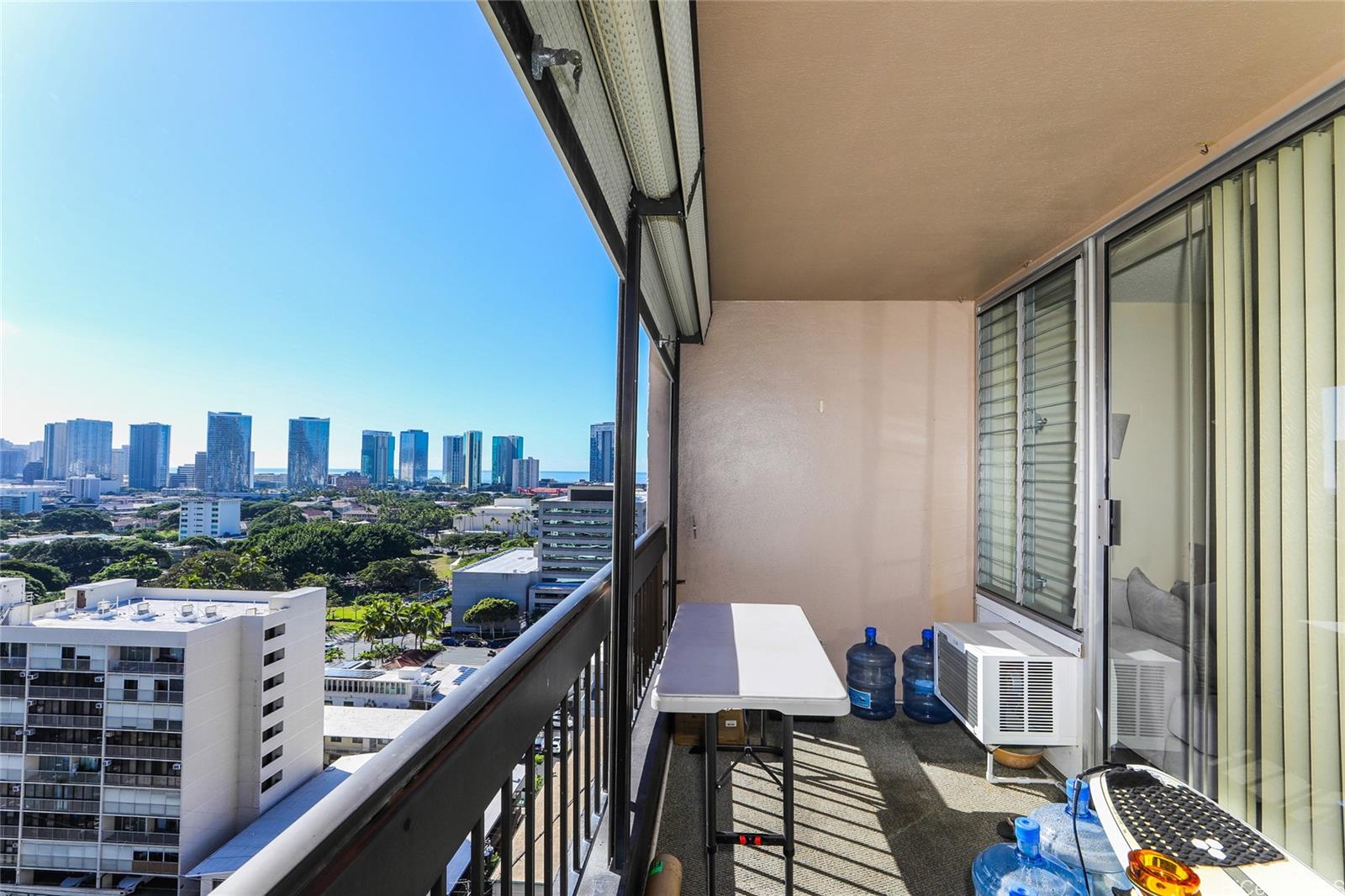 Kinau Lanais condo # 1507, Honolulu, Hawaii - photo 8 of 25