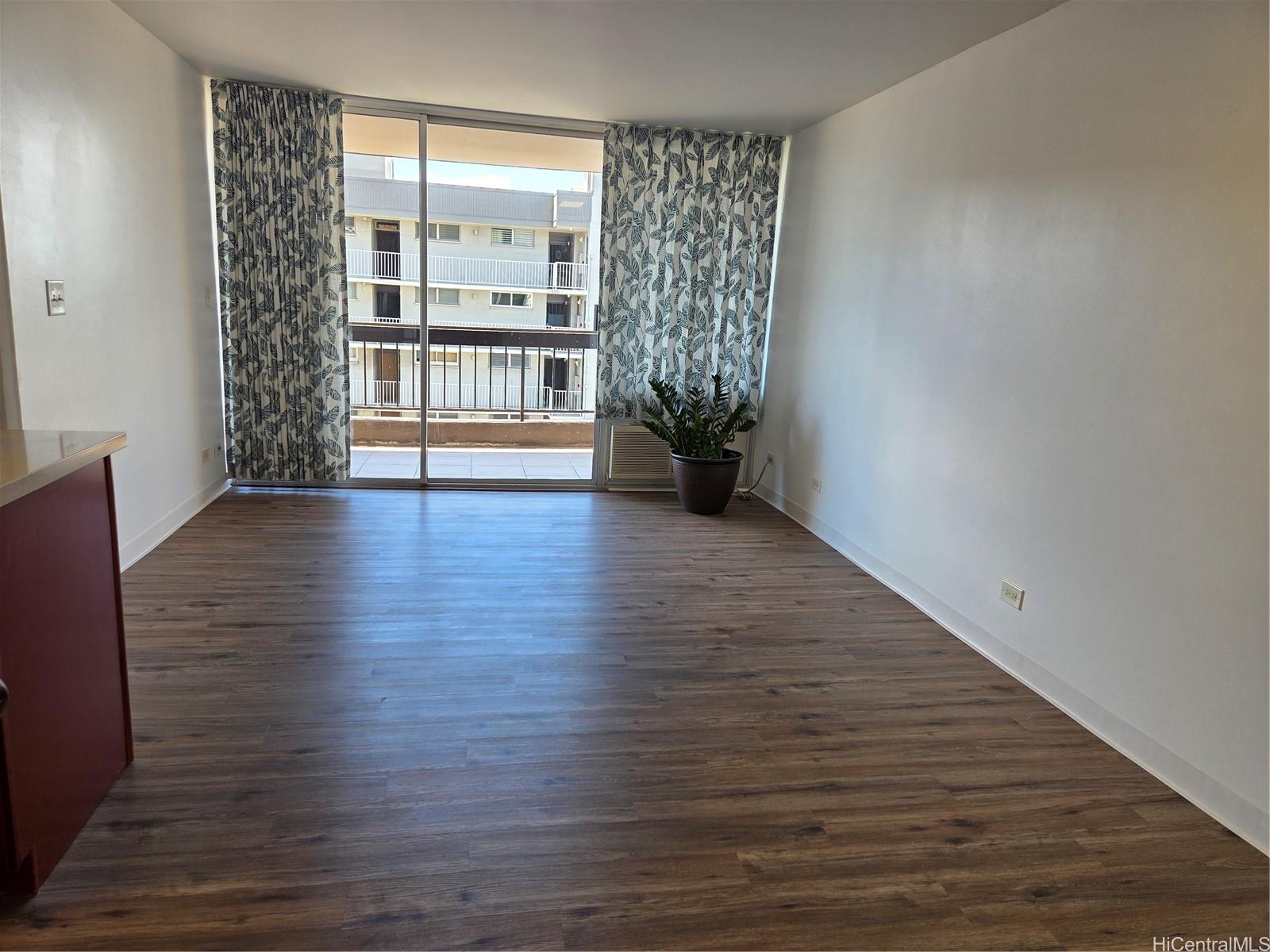 Kinau Lanais condo # 1508, Honolulu, Hawaii - photo 4 of 23