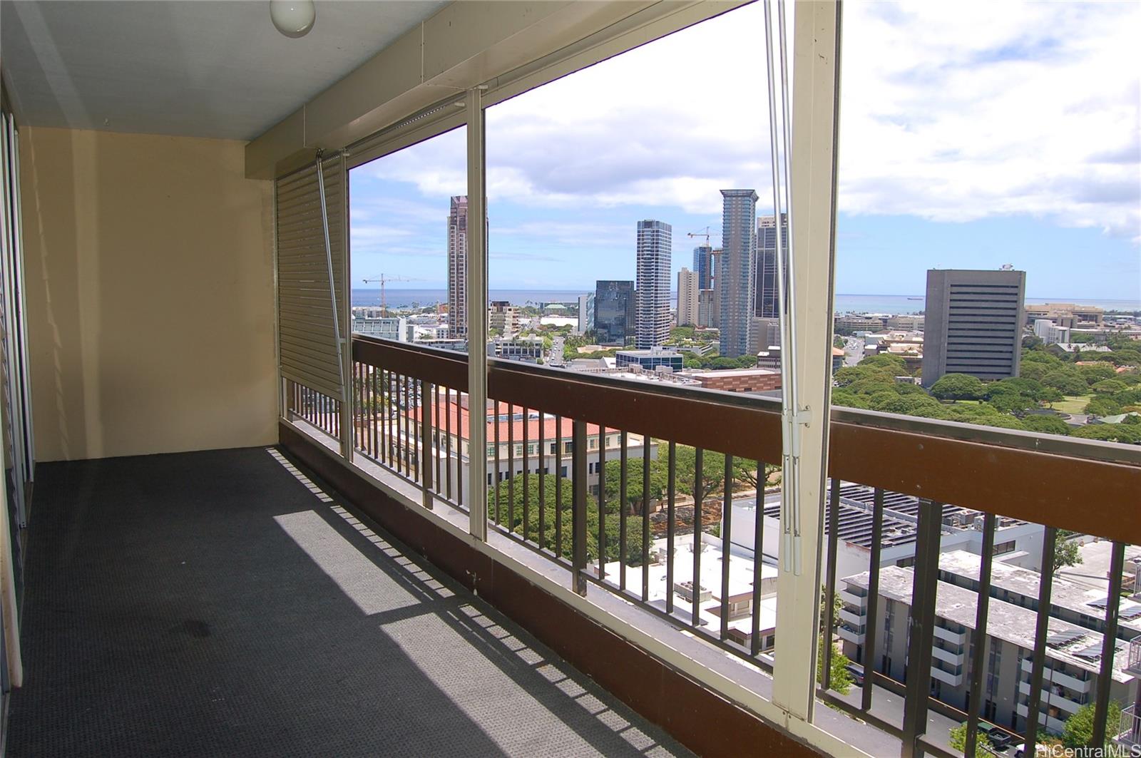 Kinau Lanais condo # 1704, Honolulu, Hawaii - photo 2 of 17