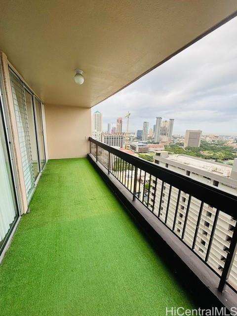 Kinau Lanais condo # 2008, Honolulu, Hawaii - photo 9 of 14