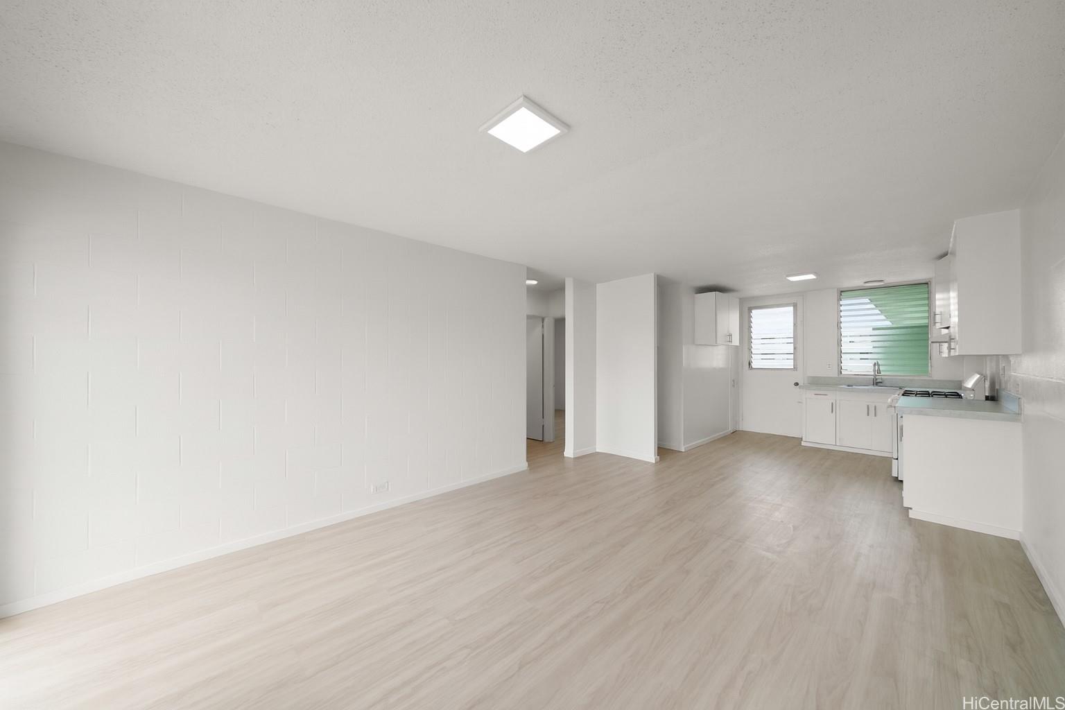 Holiday Apts condo # 223, Honolulu, Hawaii - photo 2 of 10