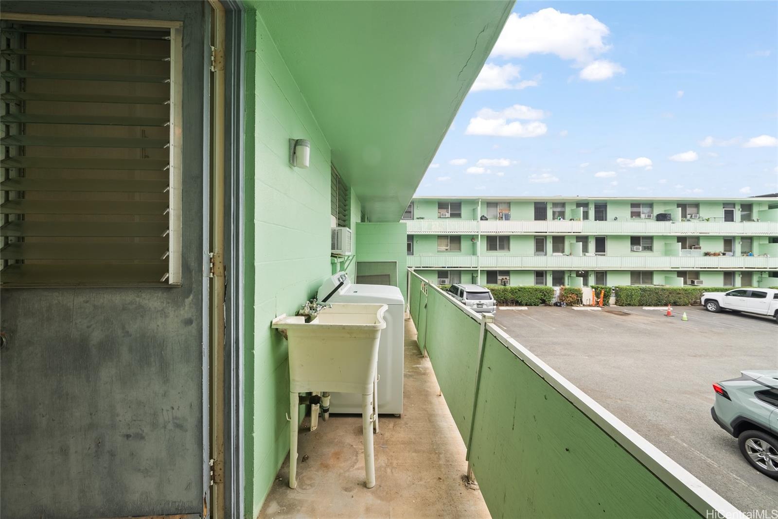 Holiday Apts condo # 223, Honolulu, Hawaii - photo 7 of 10