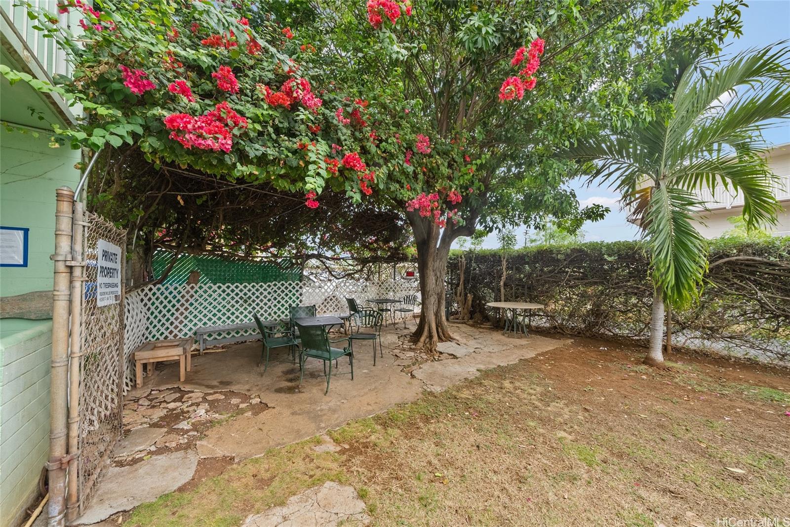 Holiday Apts condo # 223, Honolulu, Hawaii - photo 9 of 10