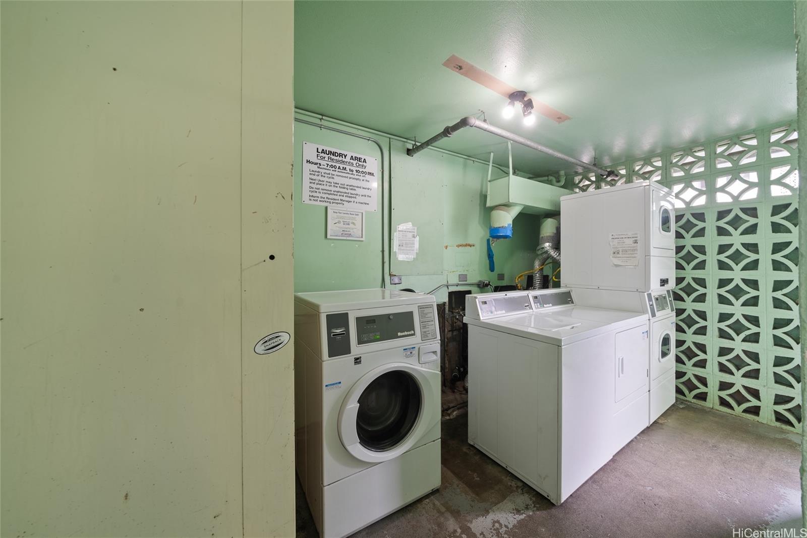 Holiday Apts condo # 223, Honolulu, Hawaii - photo 10 of 10