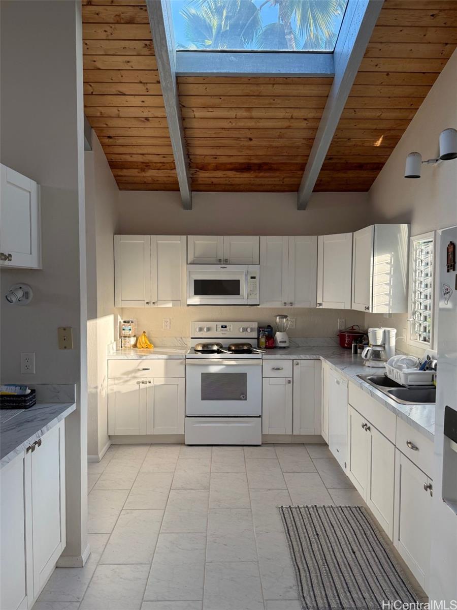 77-6378  Kaheiau St Komohana Kai, North Kona home - photo 10 of 25