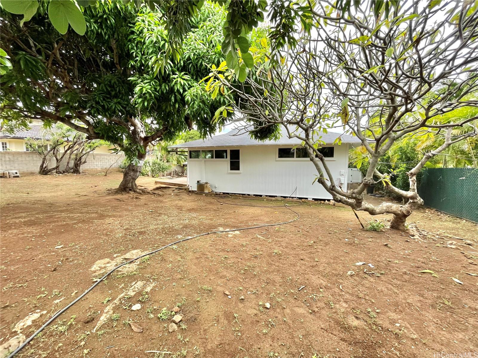 777  Elepaio Street Kahala Area, Diamond Head home - photo 11 of 25