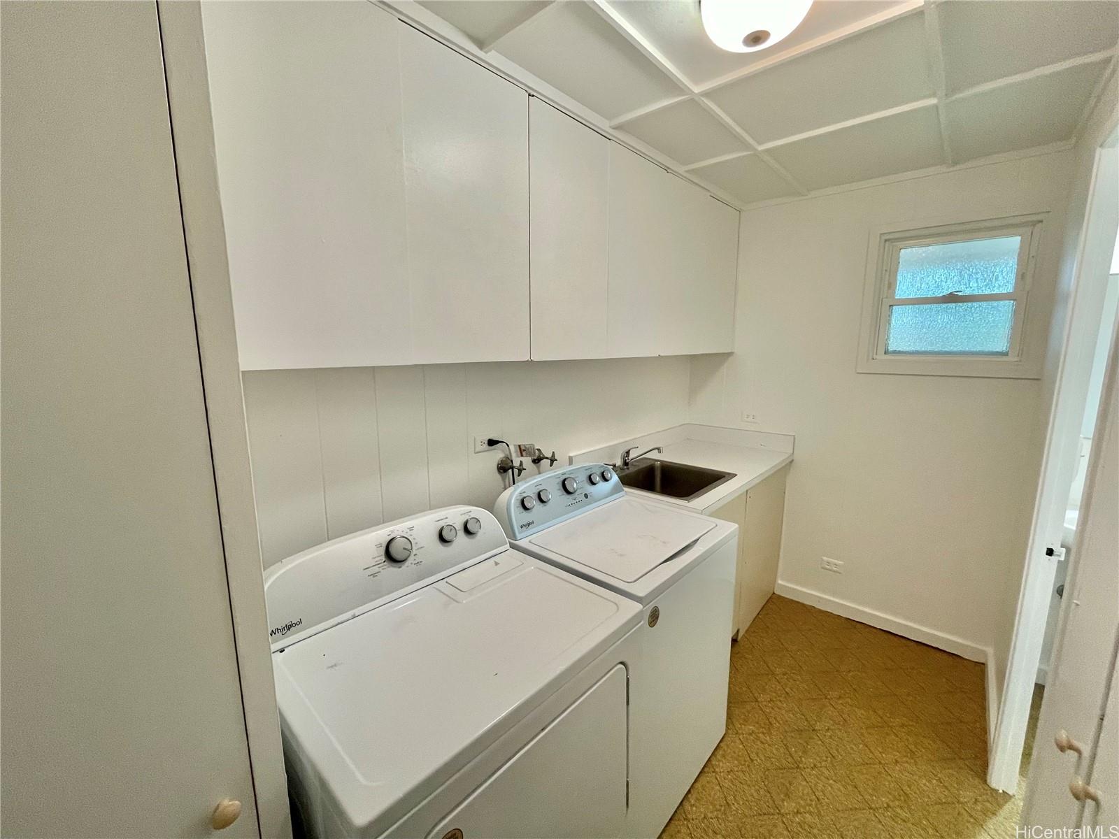 777  Elepaio Street Kahala Area, Diamond Head home - photo 13 of 25