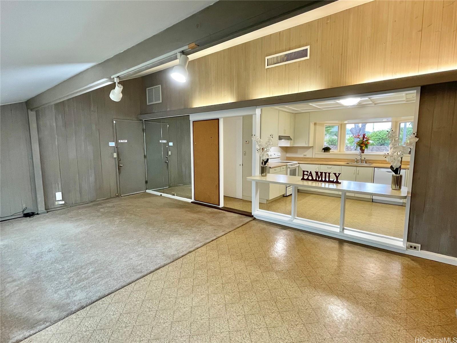 777  Elepaio Street Kahala Area, Diamond Head home - photo 5 of 25