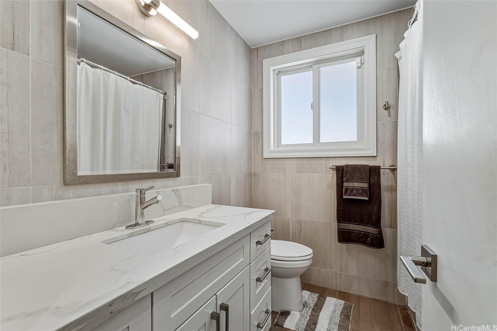 777  Kumukahi Pl Spinnaker Isle, Hawaii Kai home - photo 15 of 25