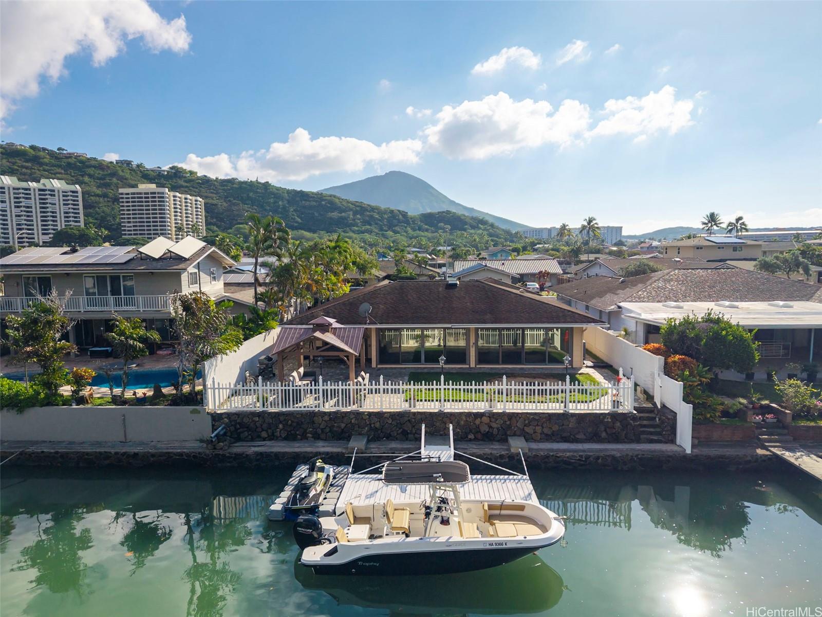 777  Kumukahi Place Spinnaker Isle, Hawaii Kai home - photo 22 of 25