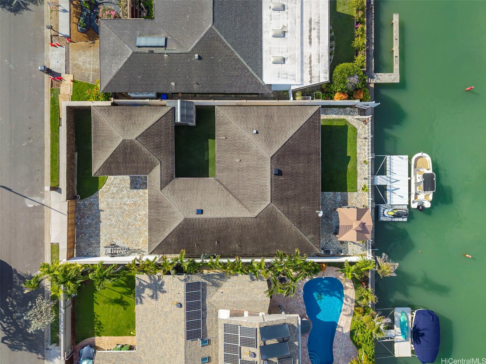 777  Kumukahi Place Spinnaker Isle, Hawaii Kai home - photo 23 of 25