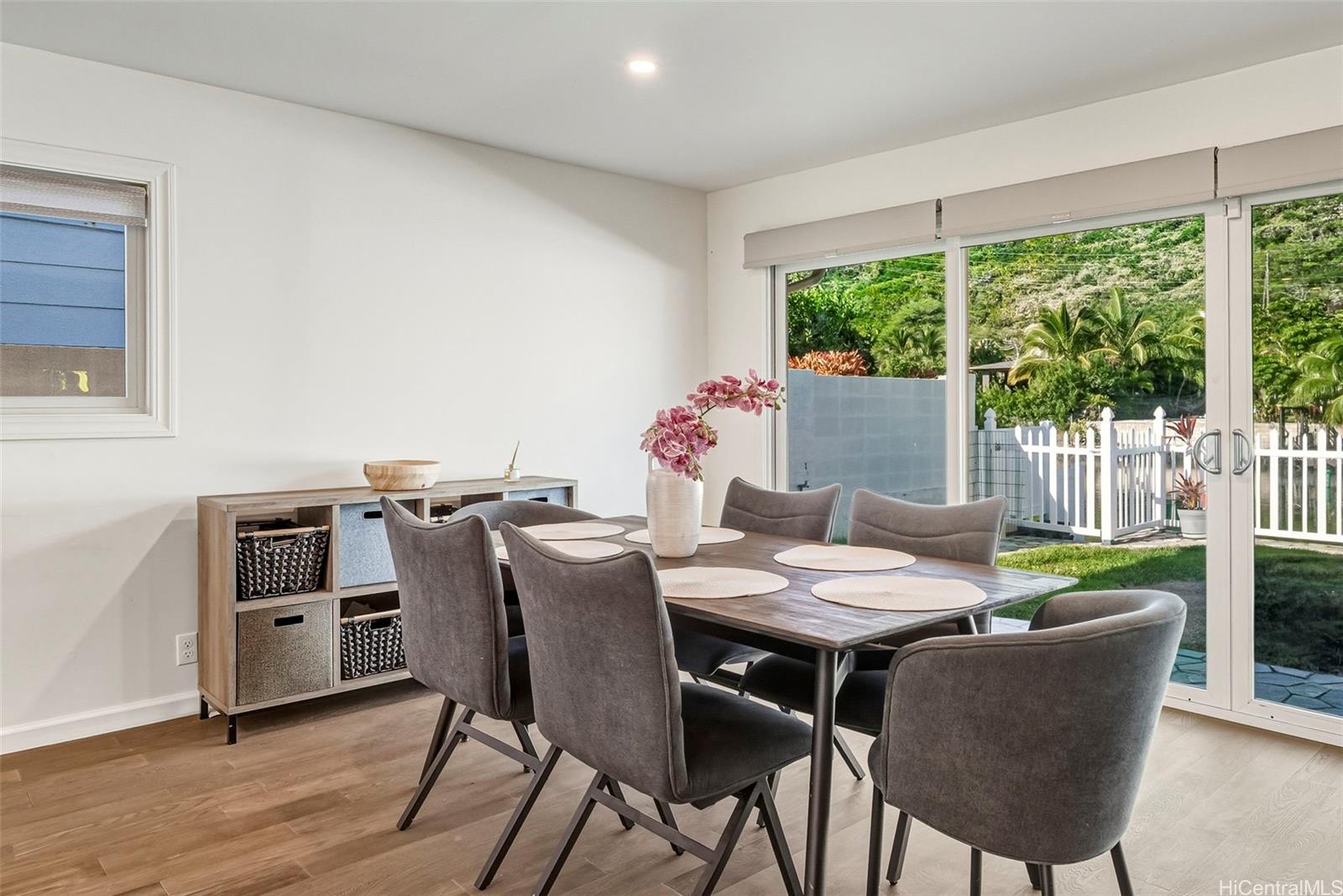 777  Kumukahi Pl Spinnaker Isle, Hawaii Kai home - photo 7 of 25