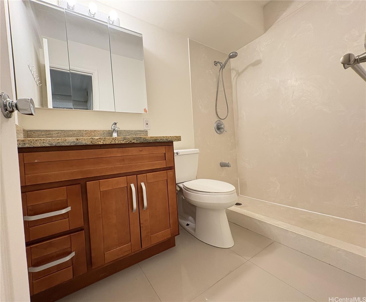 778 Wiliwili St condo # 504, Honolulu, Hawaii - photo 8 of 15