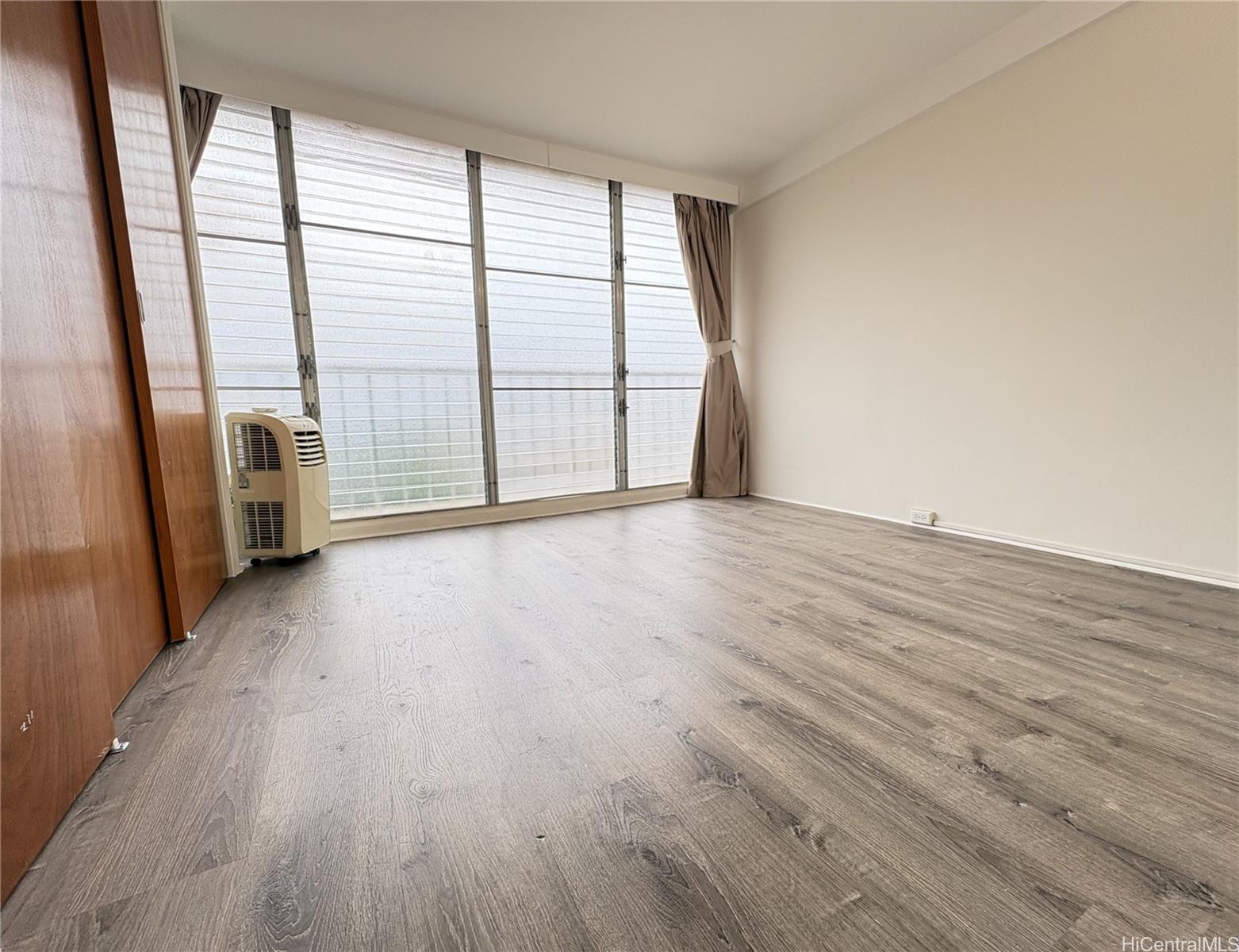 778 Wiliwili St condo # 504, Honolulu, Hawaii - photo 9 of 15