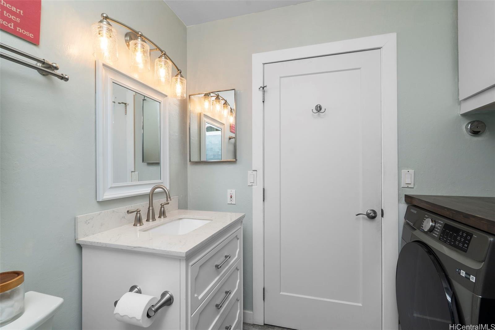 7780  Waikapu Loop Kalama Valley, Hawaii Kai home - photo 15 of 25