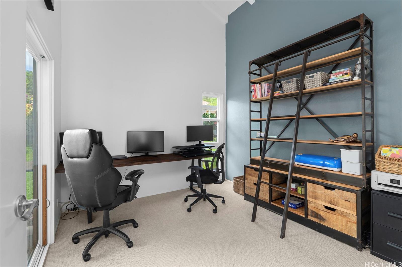 7780  Waikapu Loop Kalama Valley, Hawaii Kai home - photo 17 of 25